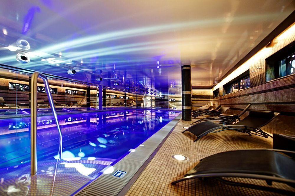 L'Hermitage Gantois, Autograph Collection Lille Zewnętrze zdjęcie The pool at the InterContinental London The O2
