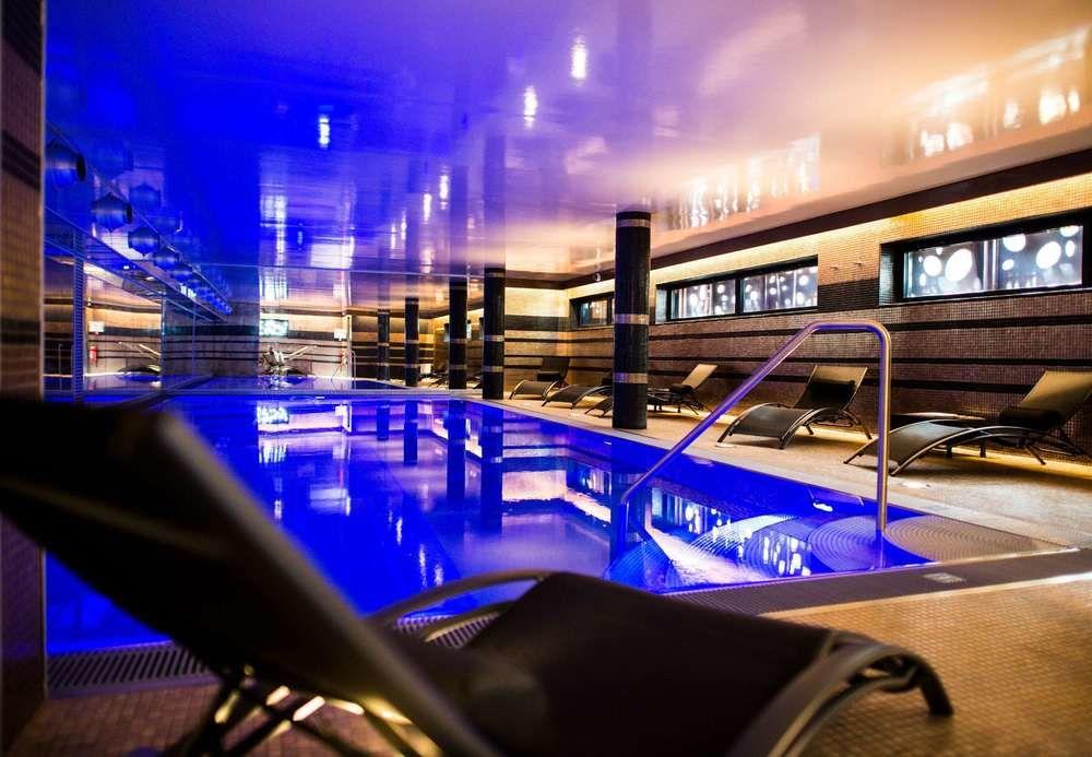 L'Hermitage Gantois, Autograph Collection Lille Zewnętrze zdjęcie The swimming pool at the hotel