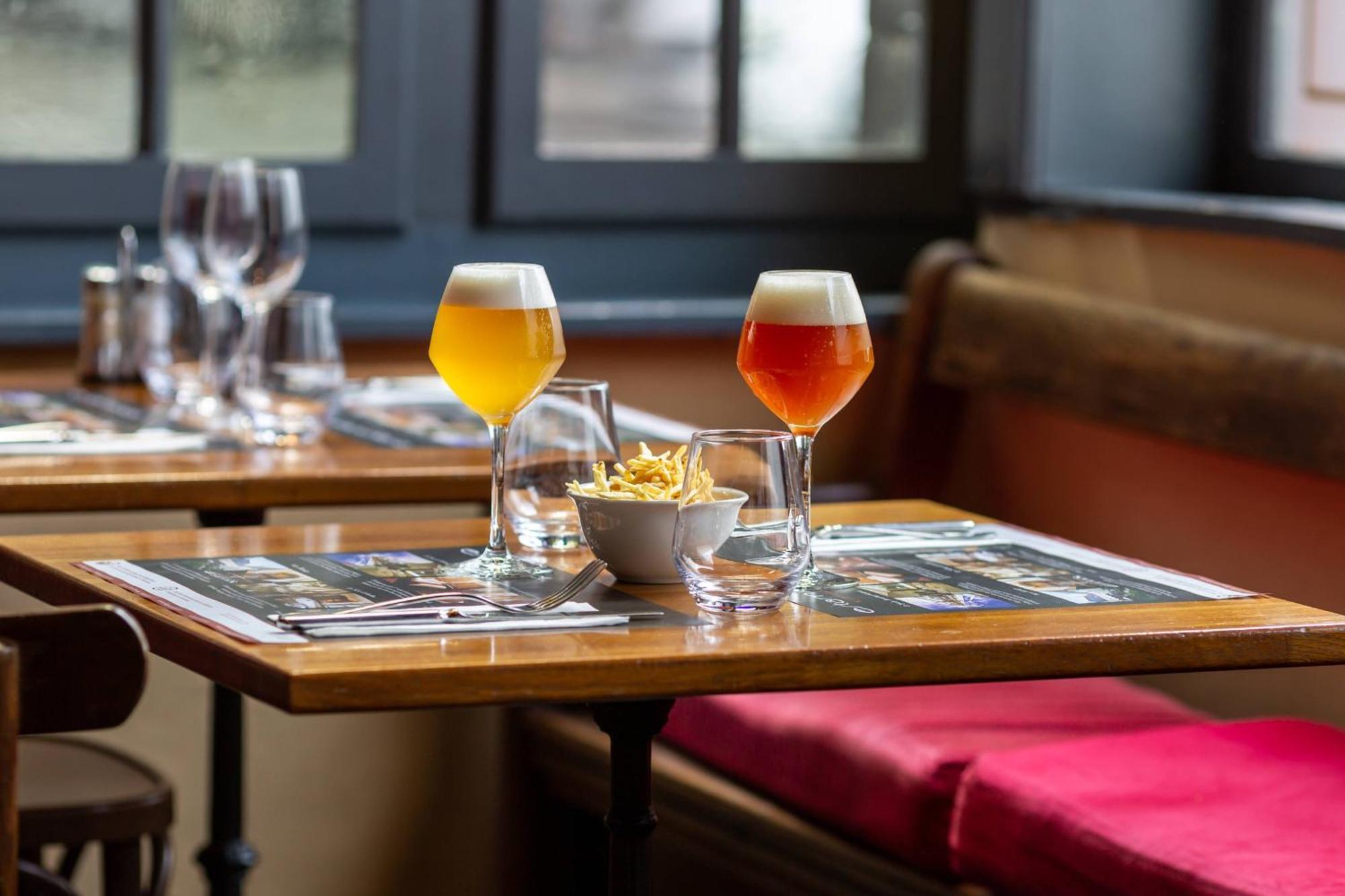 L'Hermitage Gantois, Autograph Collection Lille Zewnętrze zdjęcie Beer tasting at the Brussels Beer Museum